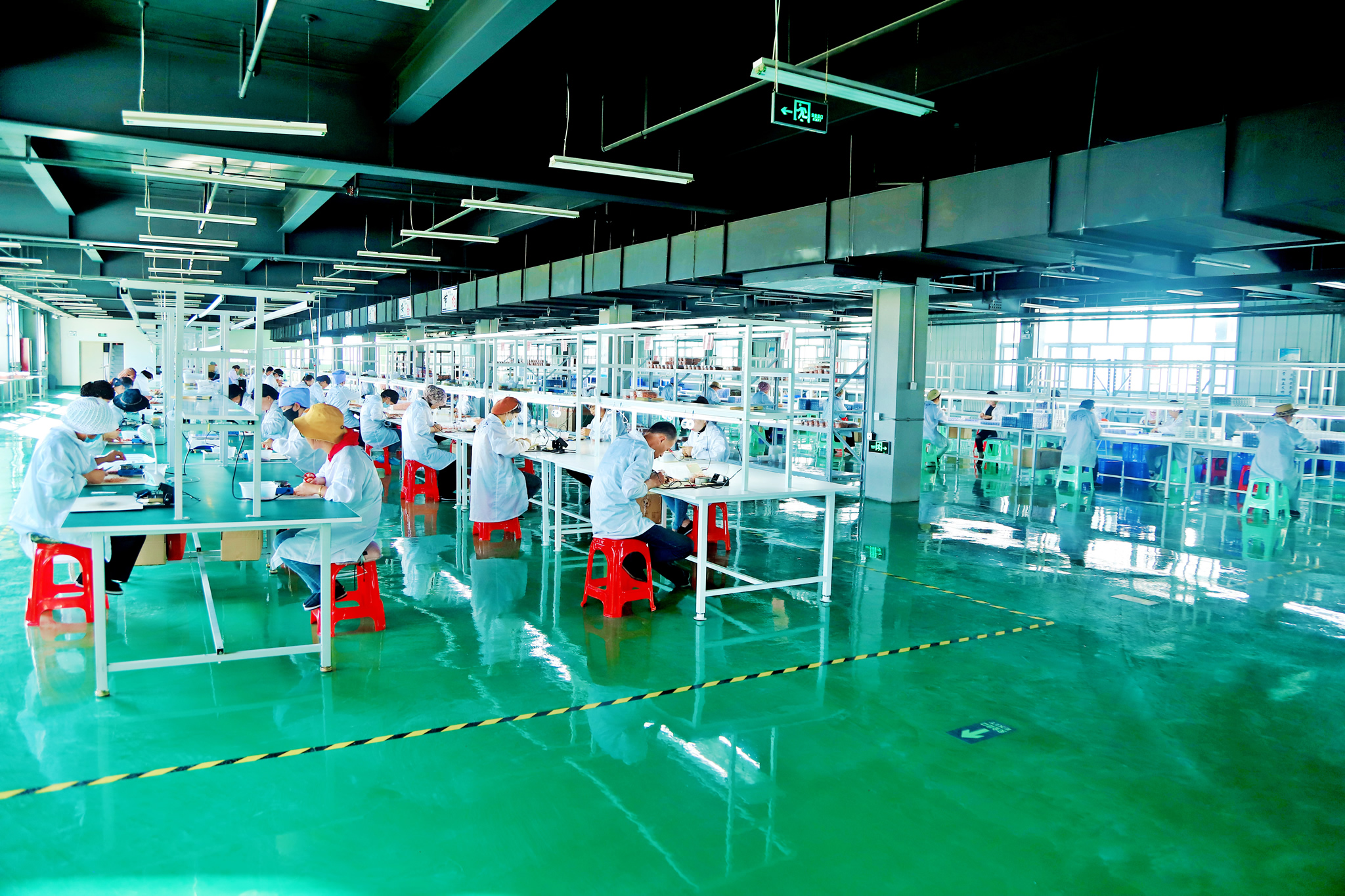 卡立方集團寧夏公司智能卡工廠視覺檢測技術(shù)讓不合格品無處遁形