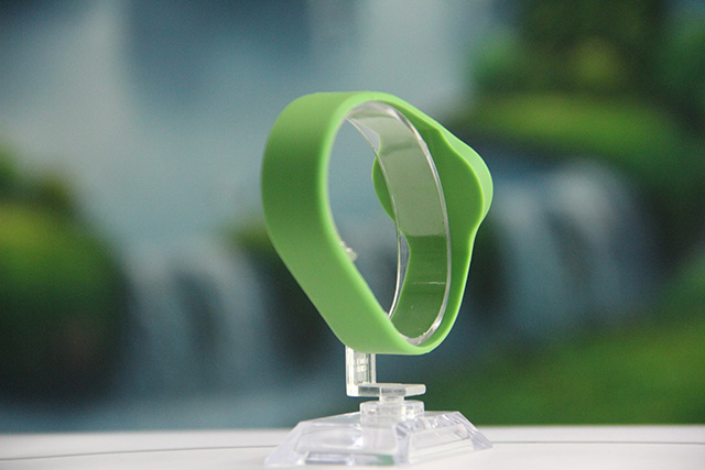 ic腕帶保鮮蓋安全環(huán)保，拒絕浪費(fèi)使用