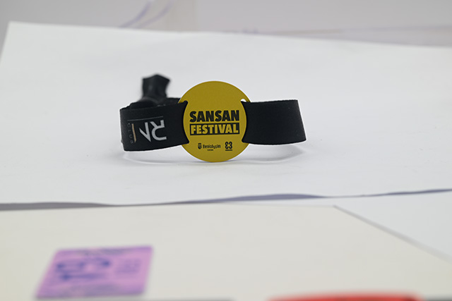 制作異形卡的價(jià)格為什么比普通卡貴呢？