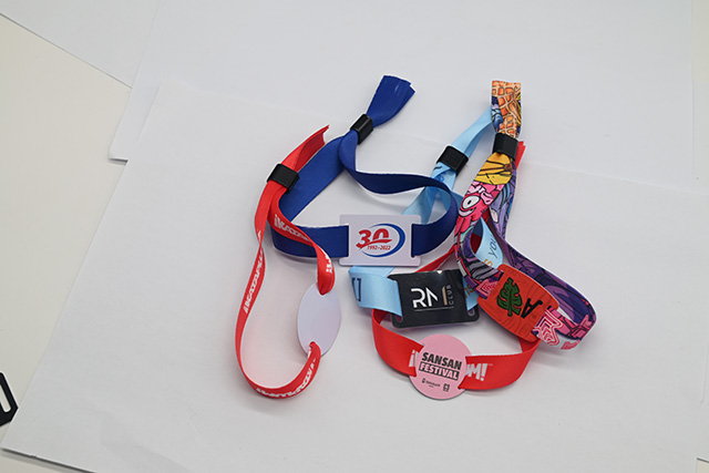 磁條腕帶－彩色磁條腕帶－卡立方智能腕帶磁條腕帶直銷(xiāo)廠家