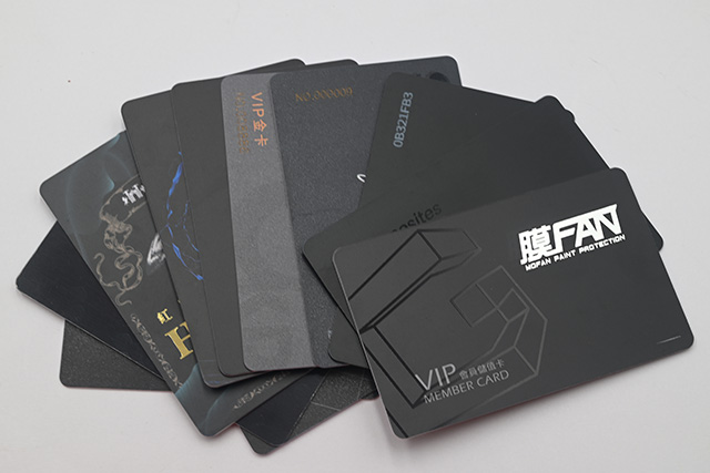 普通的一維條形碼在應(yīng)用過程中僅作為識(shí)別信息